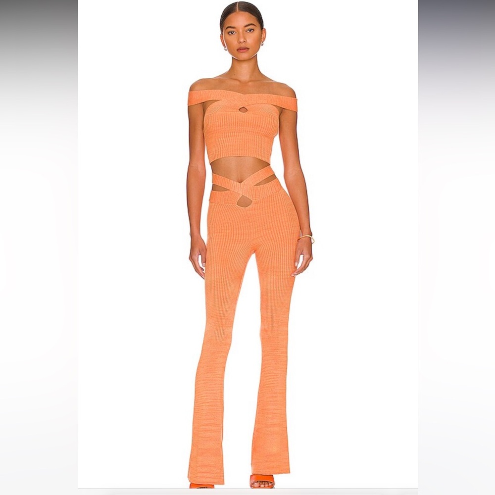 SET!!!! Cia Crossover Knit Pant AND Top
Color: Orange Spacedye
Size: XS